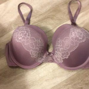 Light lilac Maidenform Bra